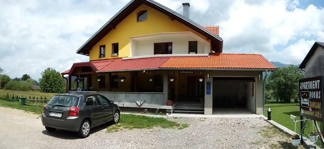 Apartments & Rooms Ramljak Korenica Exterior foto